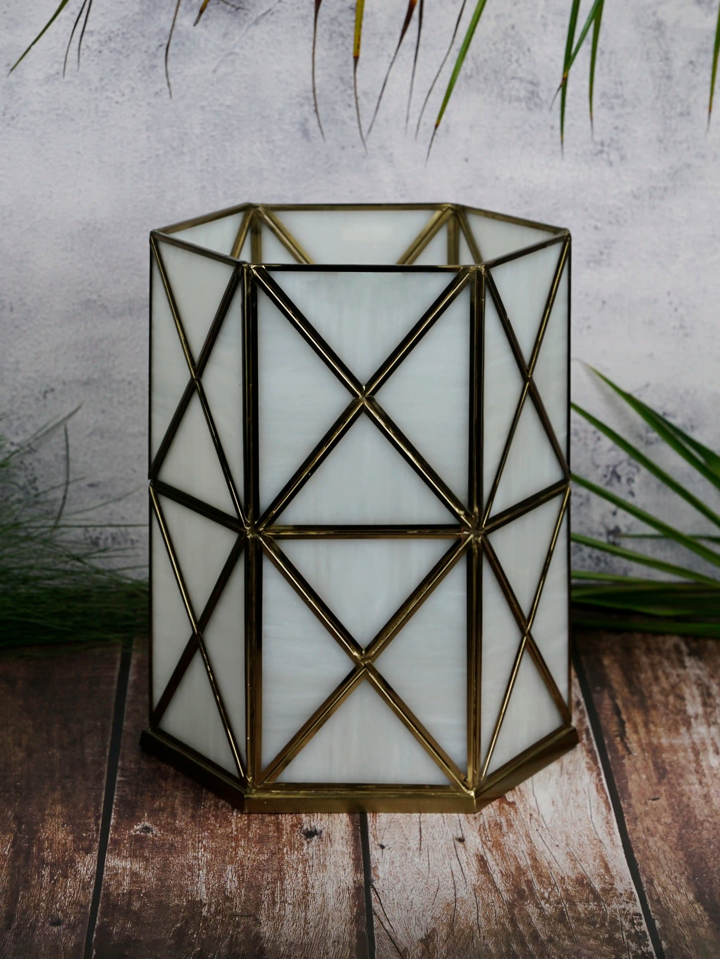 Cross Hurricane White Glass - ILLUMEAhurricaneSMALL