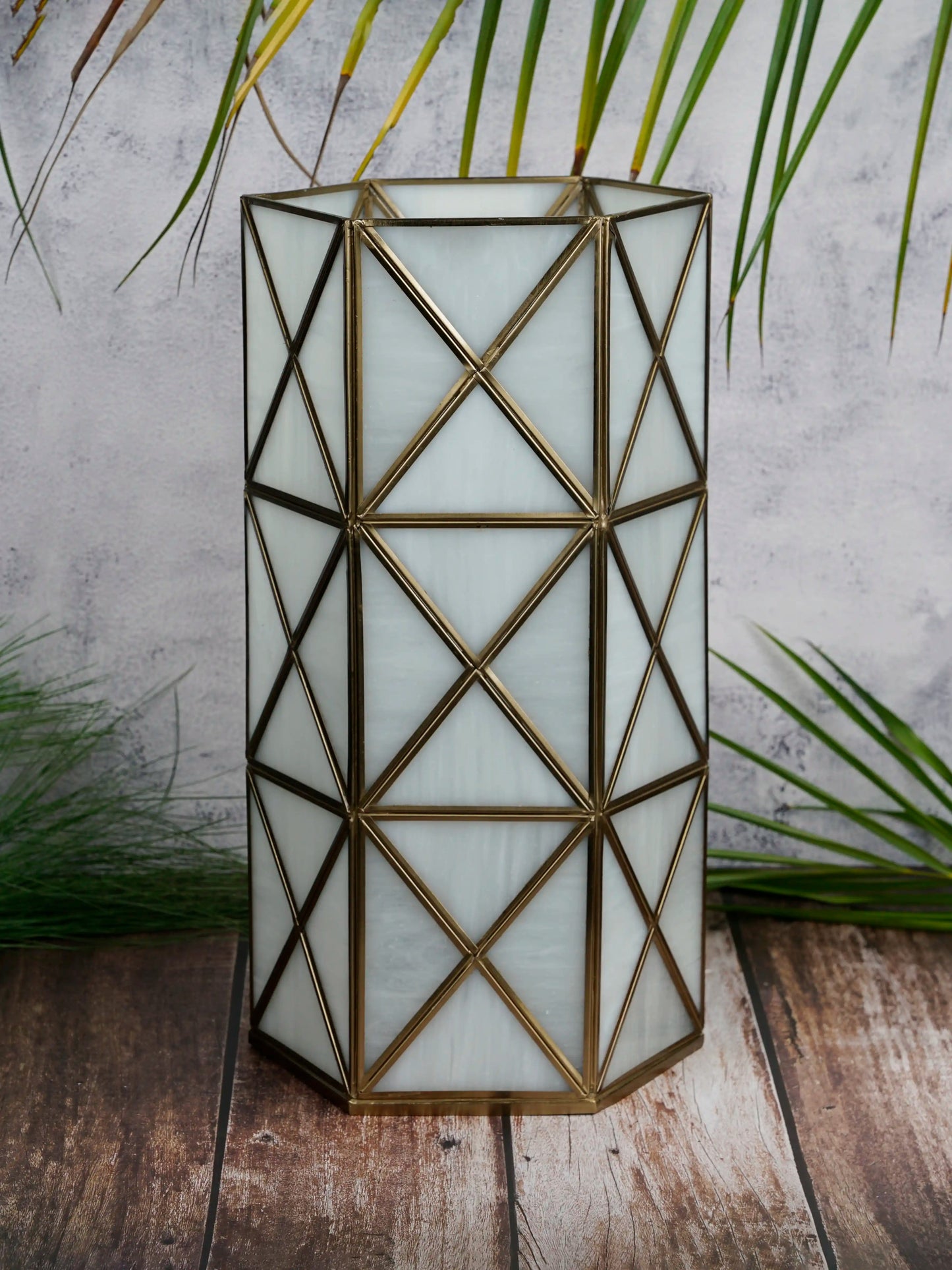 Cross Hurricane White Glass - ILLUMEAhurricaneLARGE