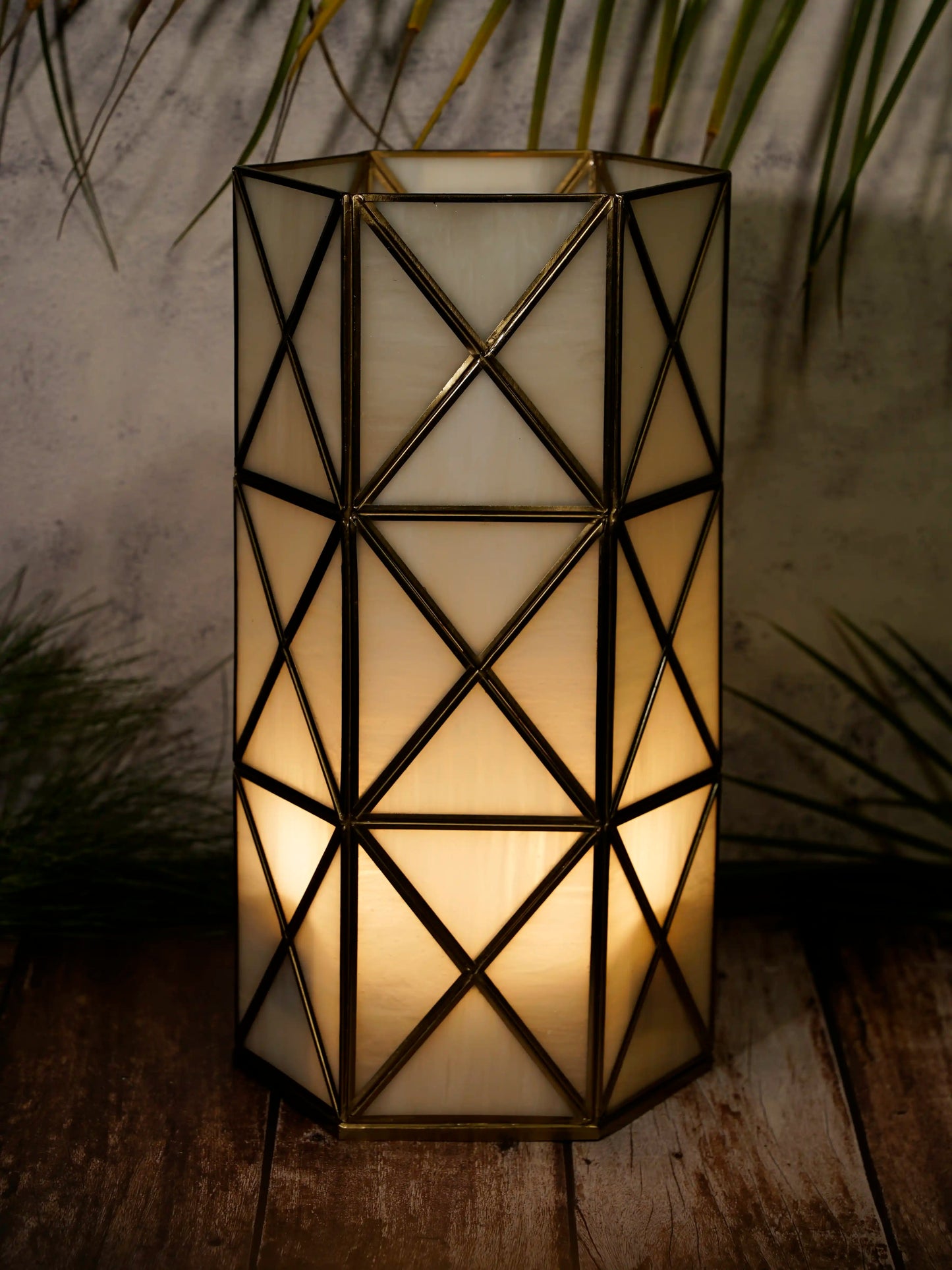 Cross Hurricane White Glass - ILLUMEAhurricaneLARGE