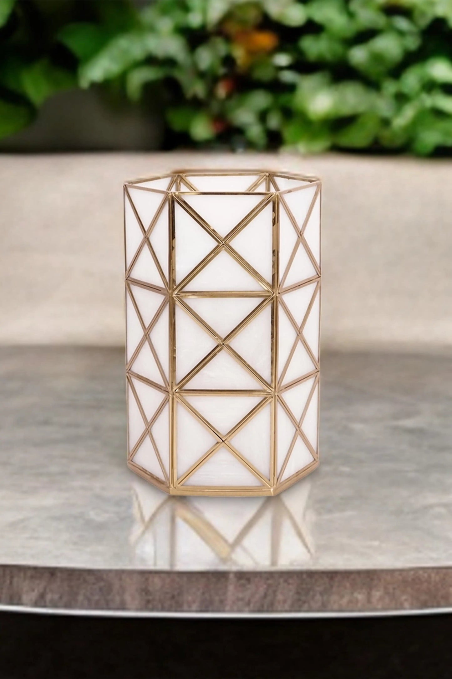 Cross Hurricane White Glass - ILLUMEAhurricaneMEDIUM