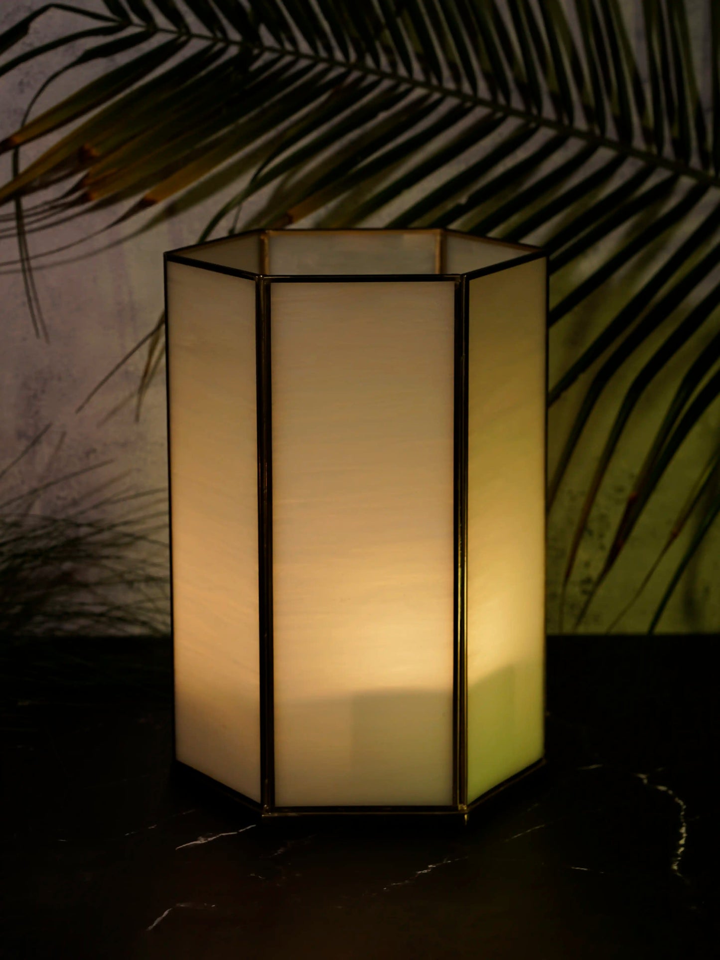 Faceted Hurricane - ILLUMEAhurricaneMedium