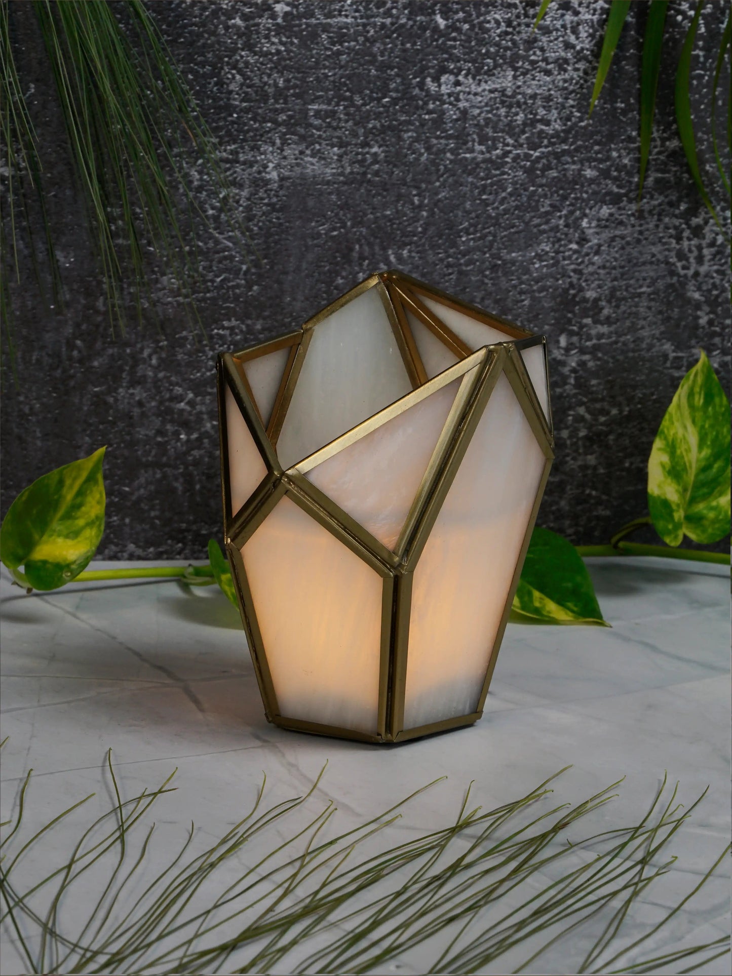 Geometric Tealight Candle Holder White - ILLUMEATea light