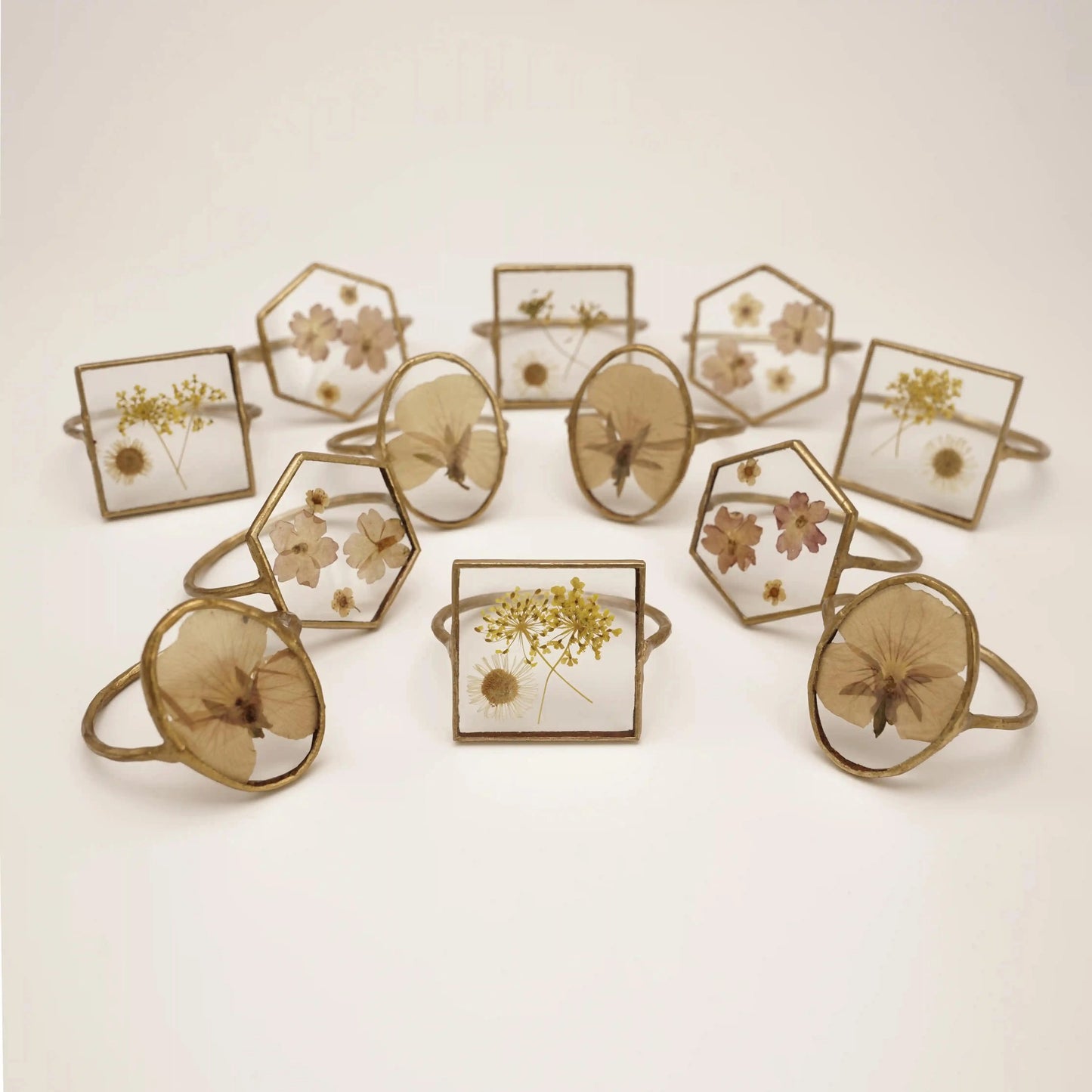 Set of 4 Hexagon Handmade Dried Pressed Flower Glass Napkin Rings.