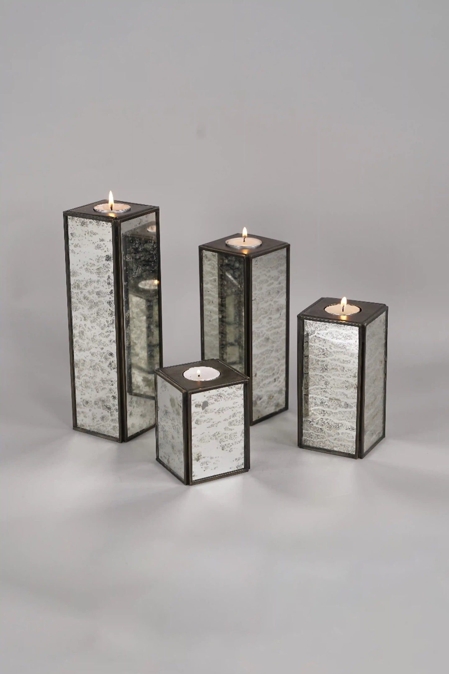 Square Candle Holder Set of 4 With Silver Antique Glass - ILLUMEATea light