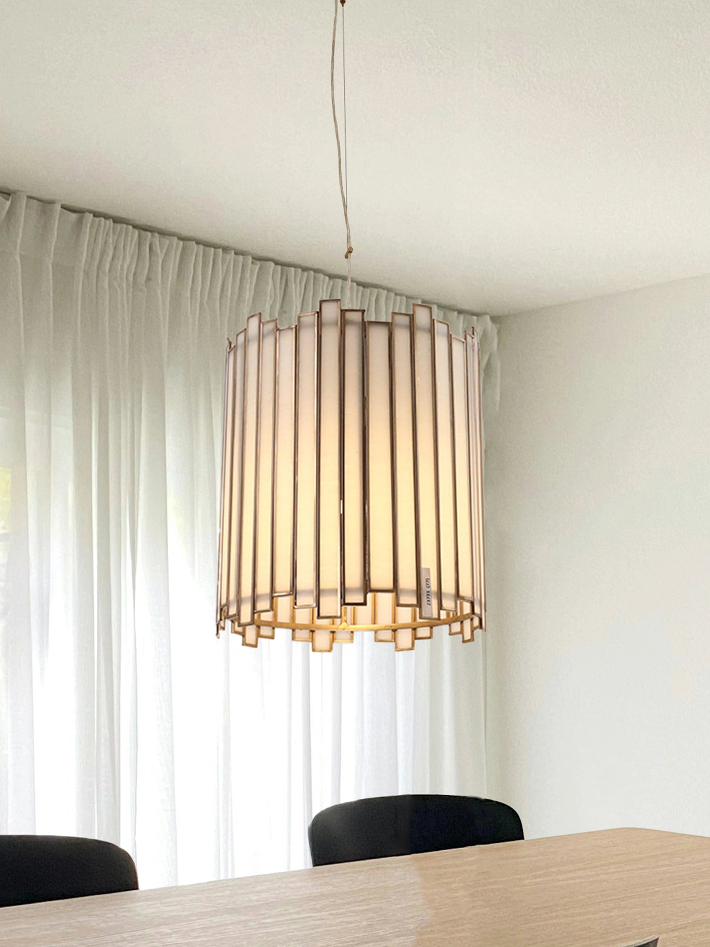 Staggered Shade White - ILLUMEAShadeSmall
