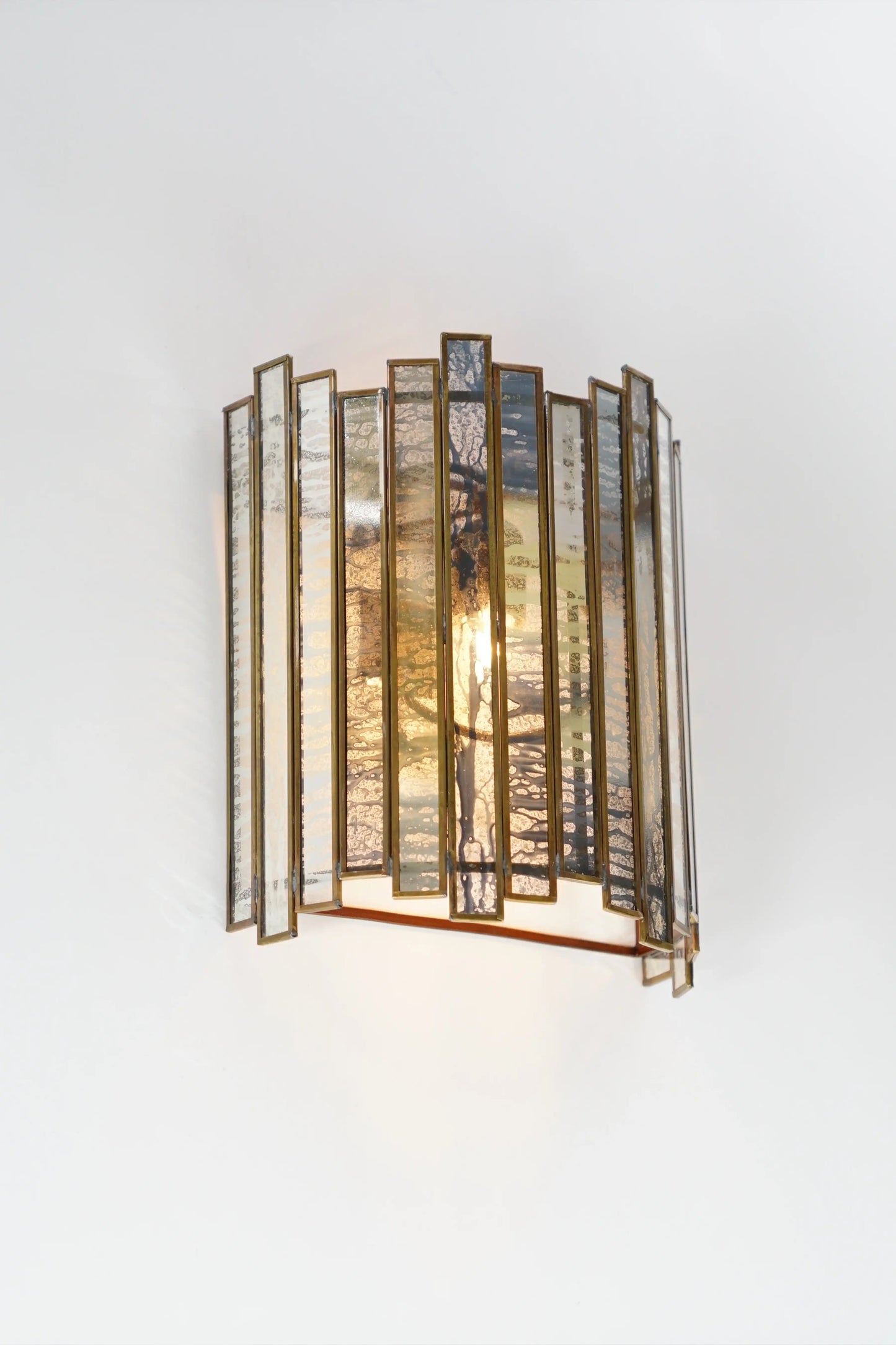 Staggered Wall Lamp Antique - ILLUMEAWall LampSmall