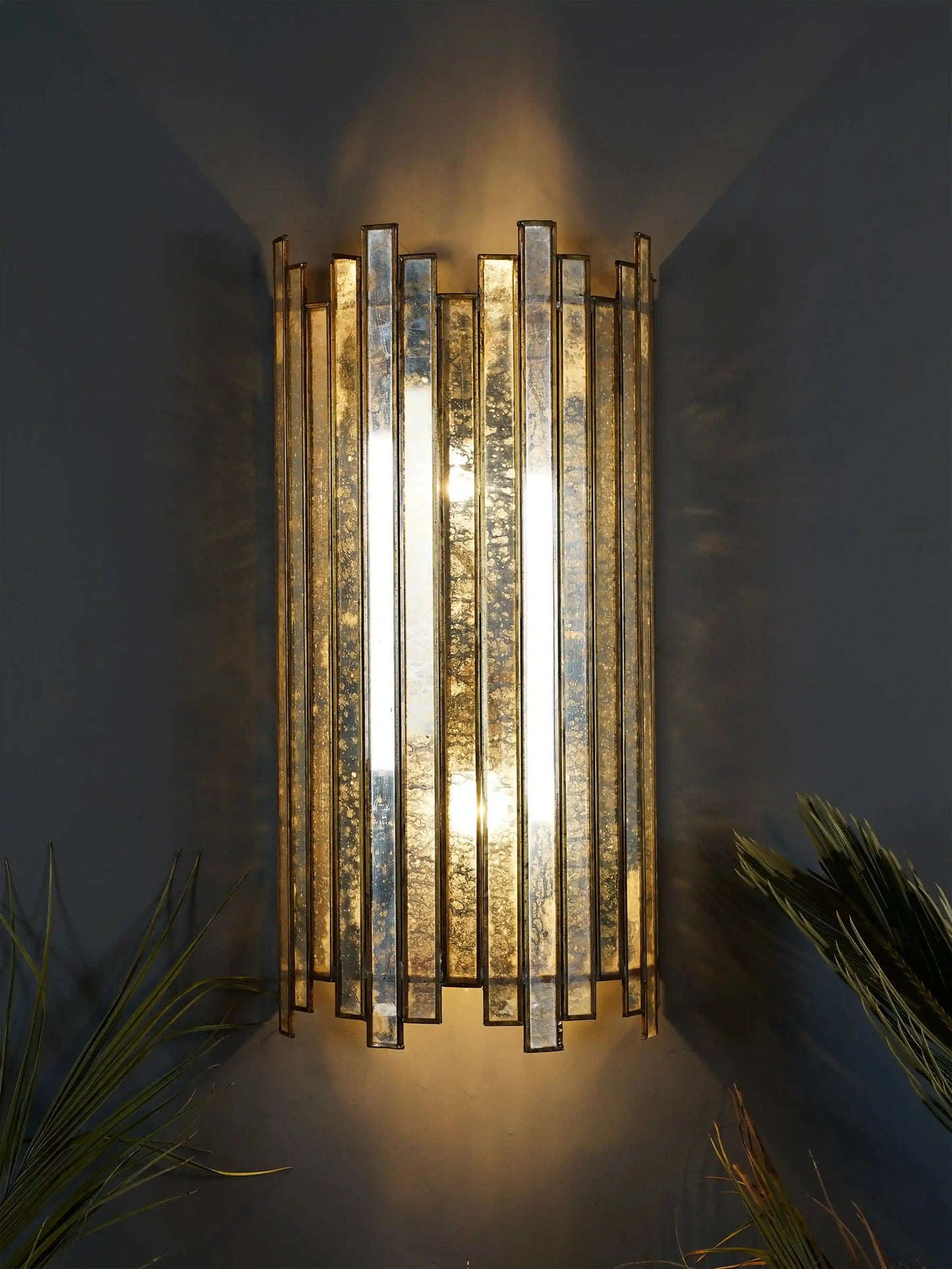 Staggered Wall Lamp Antique - ILLUMEAWall LampLarge