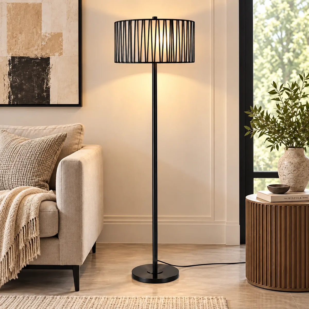 Modern Black Metal Floor Lamp – ILLUMEA