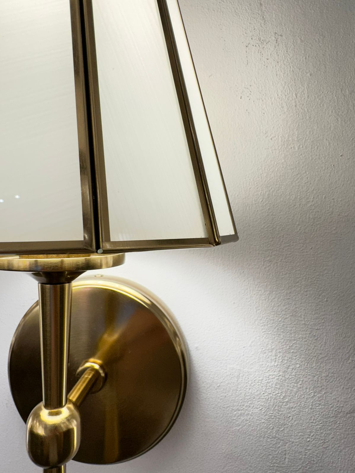 Taper Strip Wall Lamp - ILLUMEA