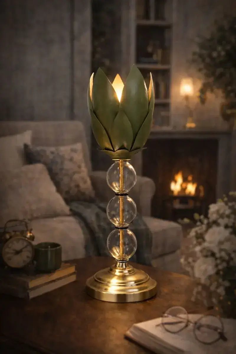 Hammered Leaf Table Lamp