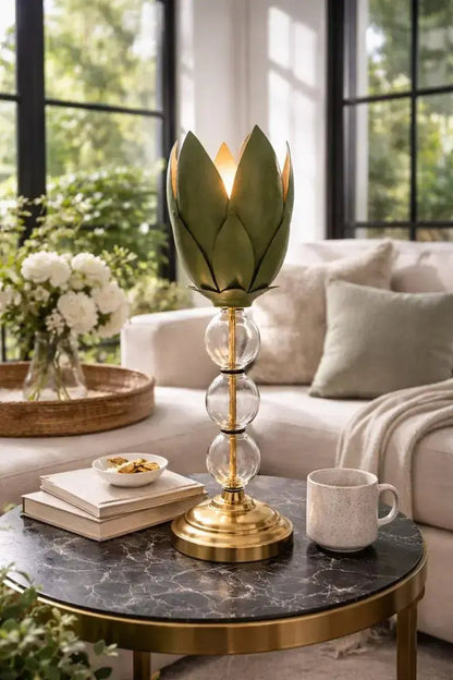 Hammered Leaf Table Lamp