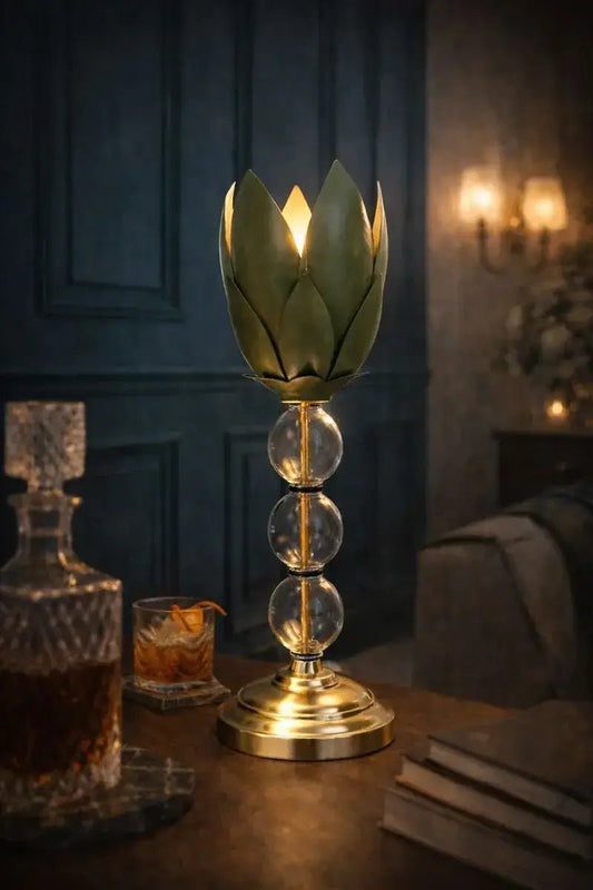 Hammered Leaf Table Lamp