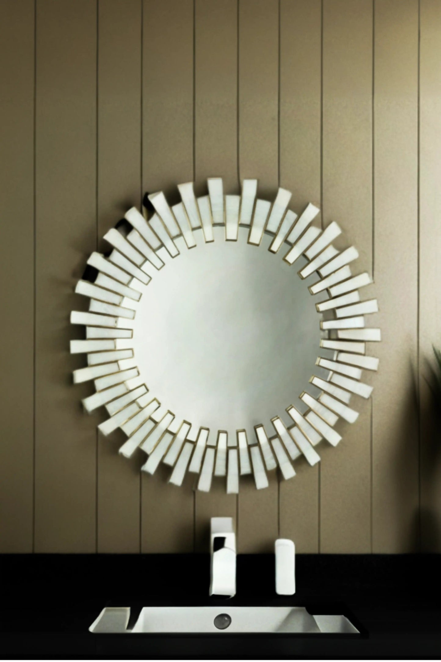Staggered Mirror White - ILLUMEAMirror