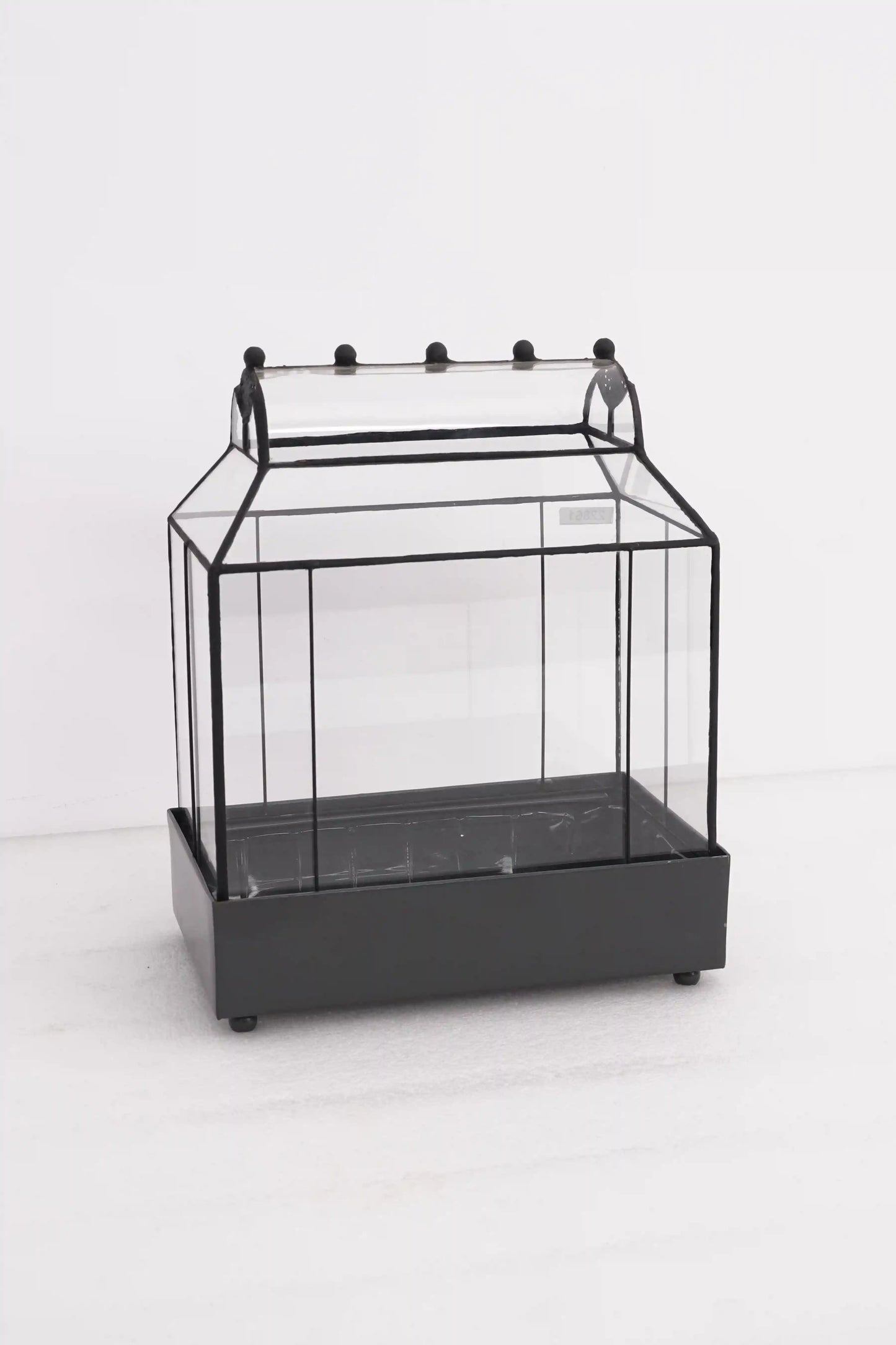 Table Top Barrel Roof Terrarium