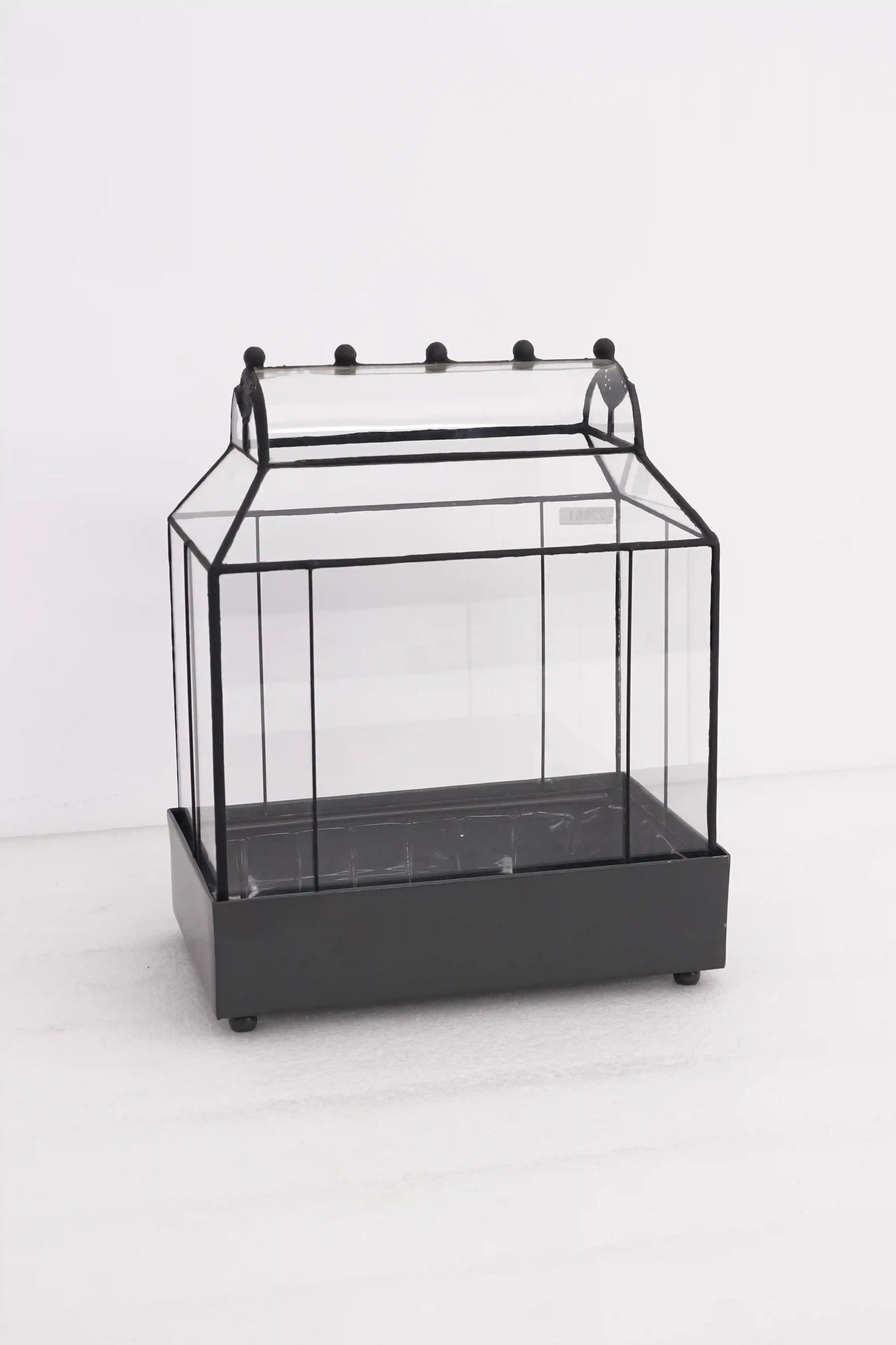 Table Top Barrel Roof Terrarium
