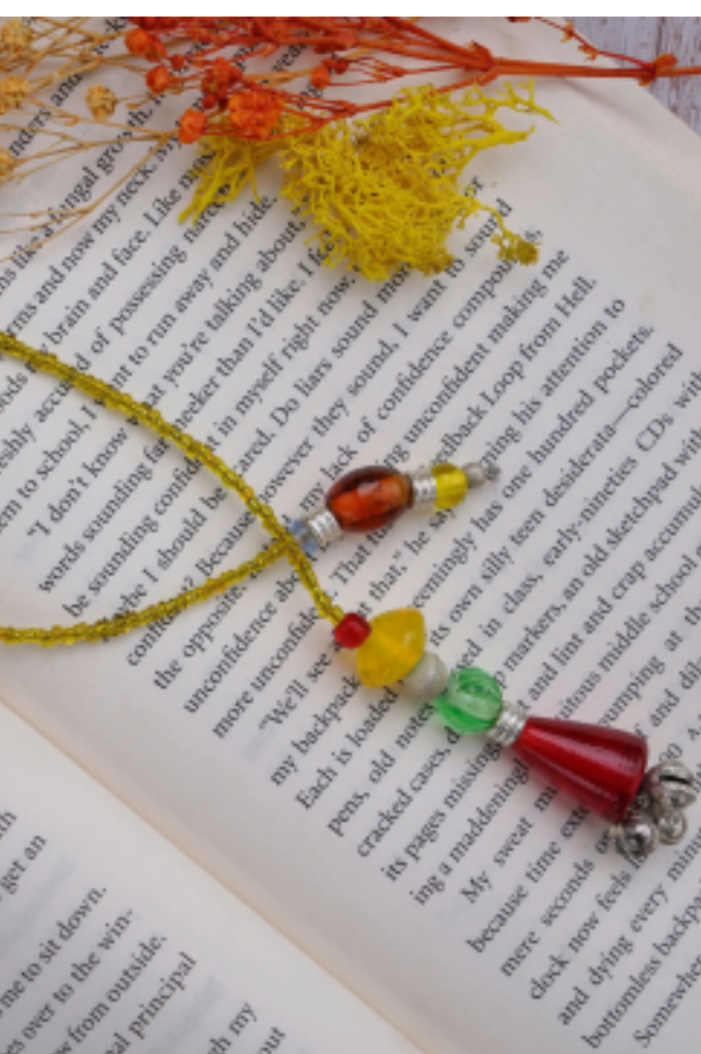 Yellow Glass Beads Bookmark - ILLUMEA.